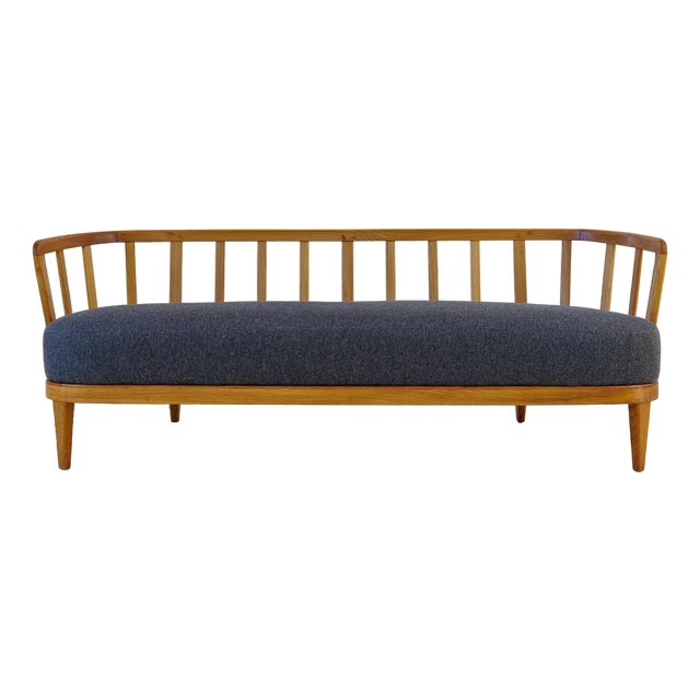 Mid-Century Modern Sculptural Sofa Model Värend by Carl Malmsten, 1942 For Sale