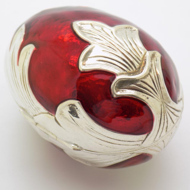 Vintage Italian Handmade Sterling Silver 925 and Red Enameled Egg-Shaped Box, Florence, Italy, 1980s For Sale - Image 4 of 13