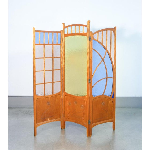 Art Nouveau Screen in Wood and Polychrome Glass For Sale - Image 16 of 16