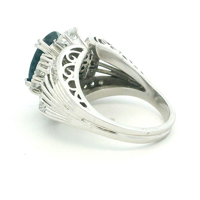 1980s Platinum Natural Thai Sapphire & Diamond Ring, Gia Certified 4.33 Carats, Size 8 For Sale - Image 10 of 12