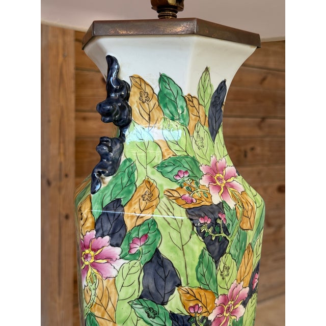 Chinoiserie Mid-20th Century Hong Kong Porcelain Tobacco Leaf Table Lamp For Sale - Image 3 of 12