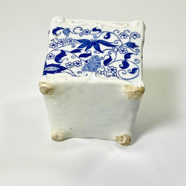 1940s Vintage Boho Chic Hollywood Regency Chinoiserie Blue Onion Petite Planter For Sale - Image 9 of 10