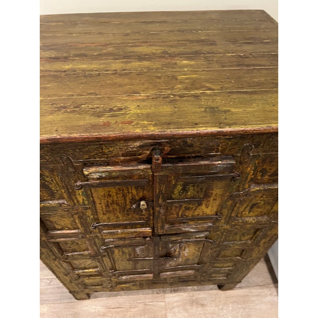 19th Century Indian Grain Storage Cabinet For Sale In Indianapolis - Image 6 of 10
