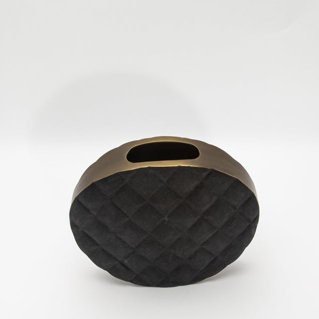 Modern Quilted Vase in Black Shagreen With Brass Details by Kifu Paris For Sale In Los Angeles - Image 6 of 11
