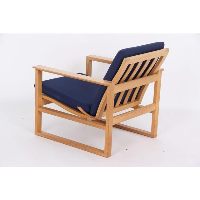 Model 2256 Lounge Chairs in Oak and Fabric by Børge Mogensen for Fredericia, Set of 2 For Sale - Image 9 of 18