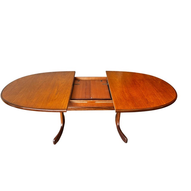 Model 415 Fresco Oval Extending Dining Table in Teak from G-Plan, England, 1970s For Sale - Image 4 of 11