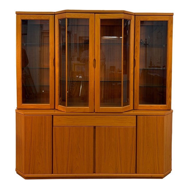 Vintage Teak Buffet Hutch Display Cabinet by Design Furniture Mfg. Ltd. For Sale
