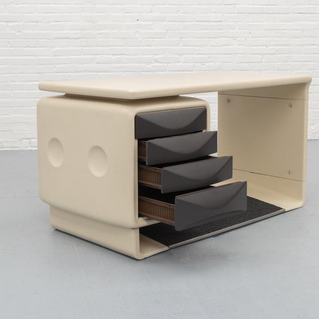 Mid-Century Modern Vintage Jet Desk by Ernest Igl for Wilhelm Werndl 1970s For Sale - Image 3 of 13
