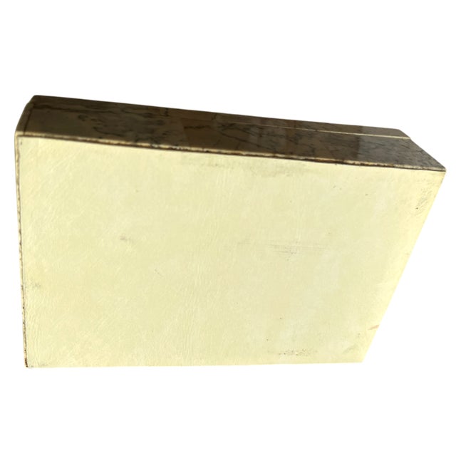 1980s Vintage Postmodern Tessellated Cream and Black Stone Box With Domed Lid and Black Marble Inlay For Sale In Jacksonville, FL - Image 6 of 8