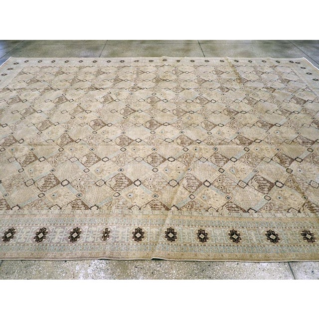Galerie Shabab Collection Mid-20th Century Handmade Persian Kashan Large Room Size Carpet For Sale In New York - Image 6 of 10