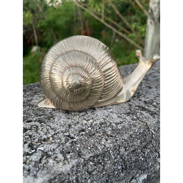 Vintage Mid-Century Modern Silver Brass Snail Figurine – Large Heavy Metal Snail Paperweight Sculpture, Hollywood Regency Table Decor For Sale In Miami - Image 6 of 12