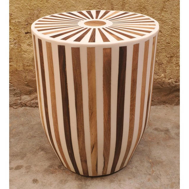 Contemporary Traditional Moroccan Resin and Walnut Wood Stool / Beige Bell Shape For Sale In Orlando - Image 6 of 6