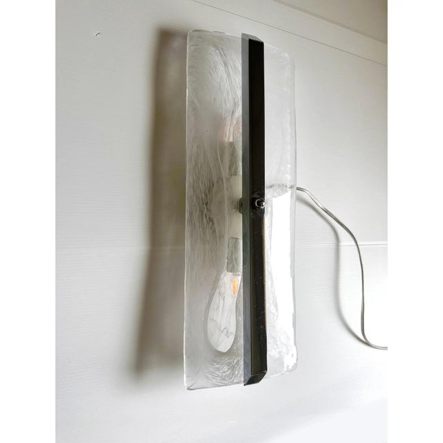 Trasparent venied-white "alabastro" murano glass wall sconces with metal frame on view in chrome. a jewel of hight italian...
