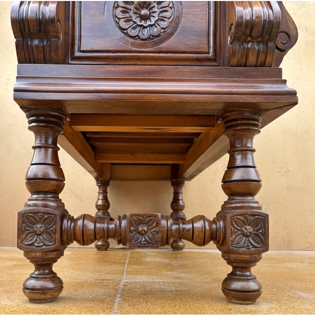 Brown Spanish Carved Wood Chest of Drawers with Barley Twist Legs, 1890 For Sale - Image 8 of 10