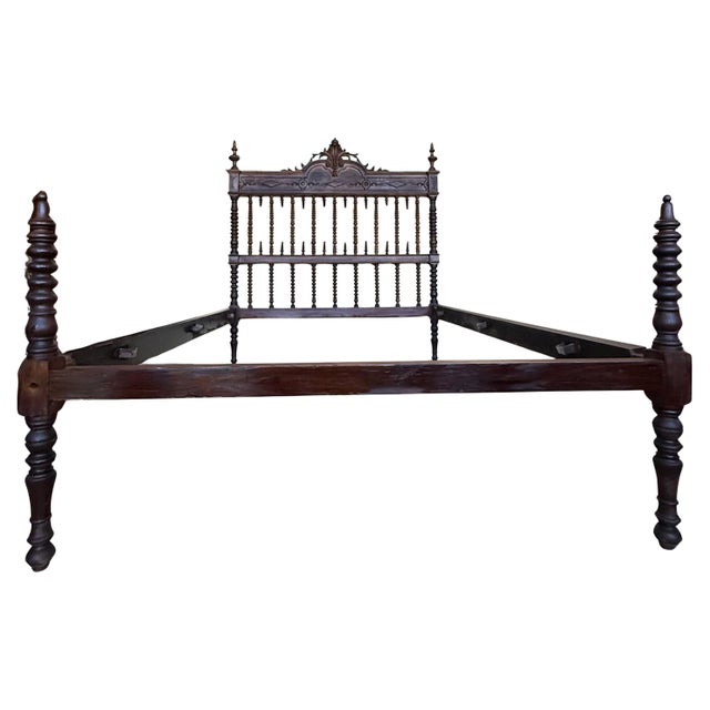 Early 20th Carved Medallions Queen Size Bed, Original Four Poster Lisbon Bed For Sale - Image 15 of 18