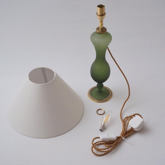 1890's French Art Nouveau Baccarat Style Satin Glass & Ormolu Antique Table Lamp - Rewired For Sale - Image 9 of 14