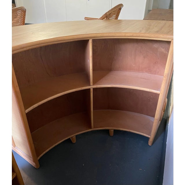 Mid 20th Century Vintage Mid-Century Modern Bamboo and Grasscloth Bar and 4 Bar Stools - Set of 6 For Sale In Philadelphia - Image 6 of 12