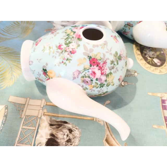 Ceramic Vintage Ceramic Chinoiserie Pale Pink Blue Tea Pot Wall Decor Pockets- a Pair For Sale - Image 7 of 8