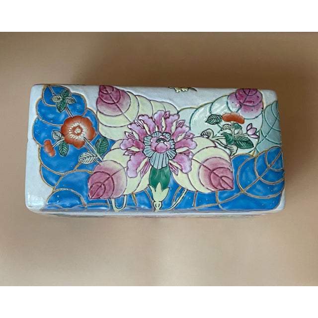 Indian Mid 20th Century “Tobacco Leaf” Ceramic Box For Sale - Image 3 of 9
