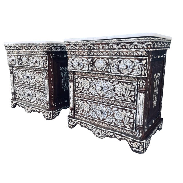 Transitional Pair of Vintage Mother-of-Pearl Inlay Nightstands With Marble Tops, 1980s For Sale - Image 3 of 6