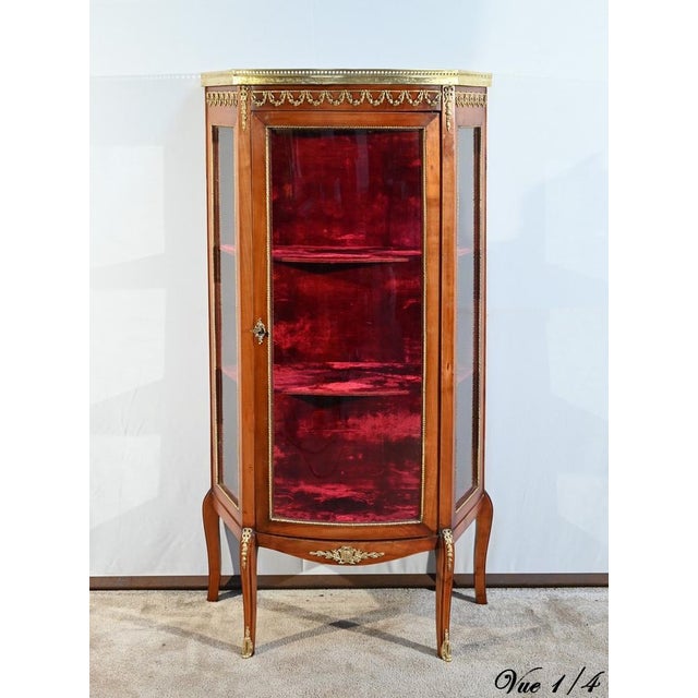 Small Louis XV / Louis XVI Transition Showcase in Light Cherrywood, Early 20th Century For Sale - Image 6 of 18