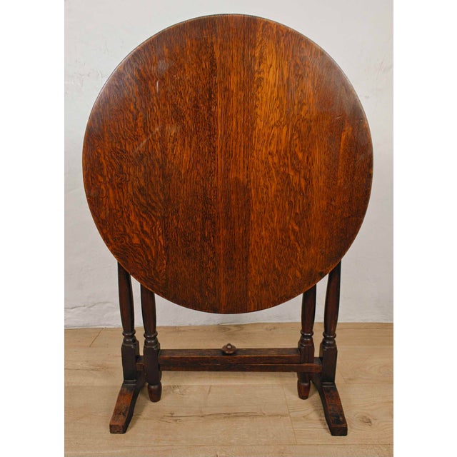 Victorian Tilt Top Table in Oak, 1900 For Sale - Image 9 of 14