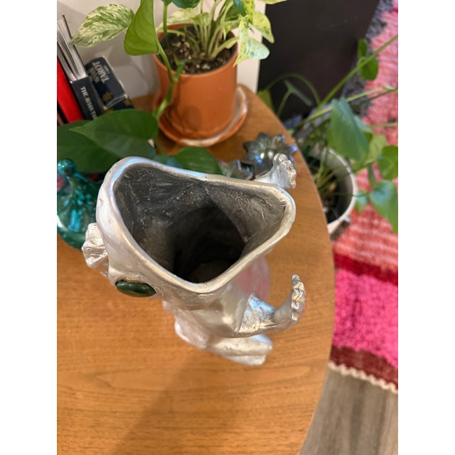 Jade Stamped Authentic- Vintage 1979 Arthur Court Aluminum Frog Pitcher With Jade Green Eyes For Sale - Image 8 of 12