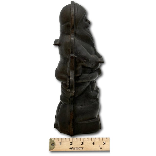 Rare Vintage Authentic Griswold #897 Cast Iron Santa Claus "Hello Kiddies" Cake Mold in Mint Condition - Never Used For Sale - Image 18 of 18