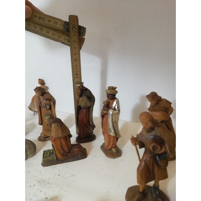 Wooden Nativity Scene by Karl Kuolt for Anri Val Gardena, Italy, 1950s, Set of 17, Set of 17 For Sale - Image 11 of 18