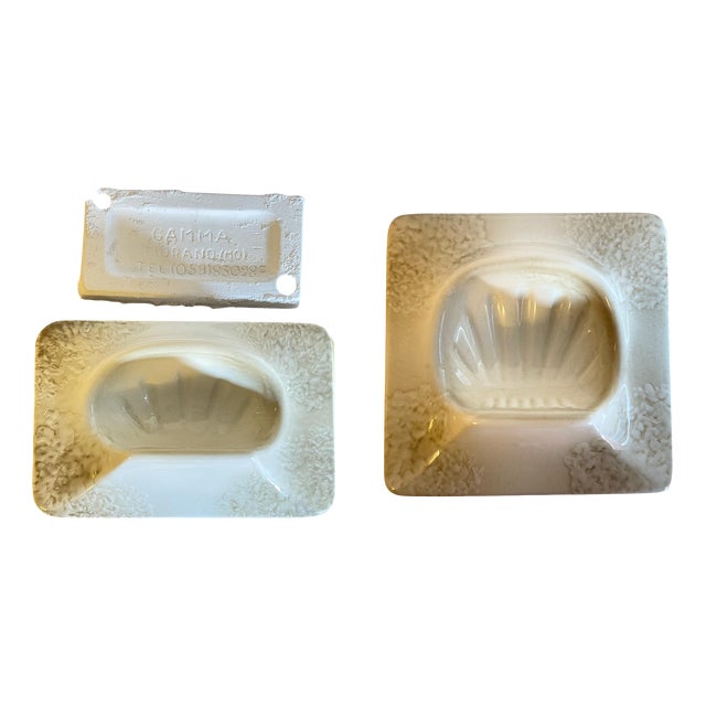 Vintage Italian Ceramic Built-in Bathroom Set from Gamma Fiorano, Italy, 1970, Set of 3 For Sale