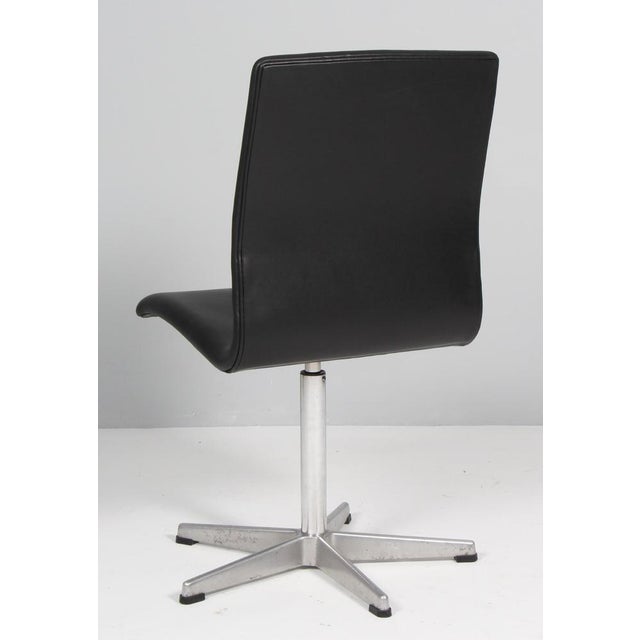 Oxford Chair by Arne Jacobsen, 1990s For Sale - Image 6 of 8