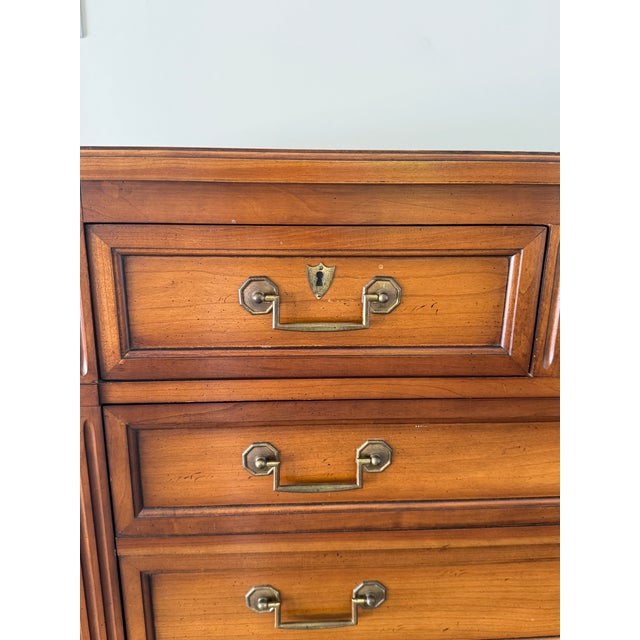 French 1960s Henredon Tall Vintage Chest French Neoclassical Louis XVI Style: Superb Condition For Sale - Image 3 of 15