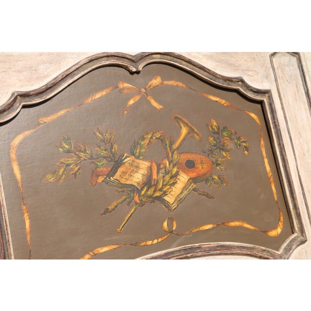 French 1950s Painted Trumeau Wall Mirror With Floral & Instrument Motif | Carved Wood Frame For Sale In Los Angeles - Image 6 of 18