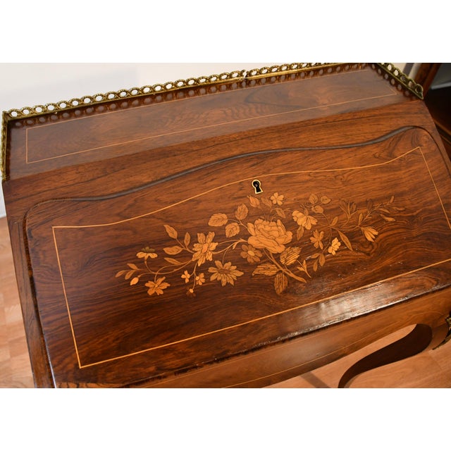 1880s Antique French Louis XV Walnut & Satinwood Inlay Secretary Ladies Desk For Sale - Image 18 of 18