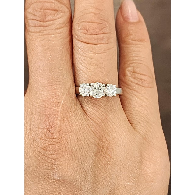 Modern 1.50 Ct 3-Stone Diamond Platinum Ring Size 6.5 For Sale - Image 3 of 9