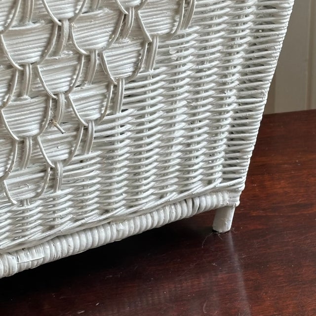 Mid-20th Century White Wicker Magazine / Book Holder For Sale - Image 10 of 12