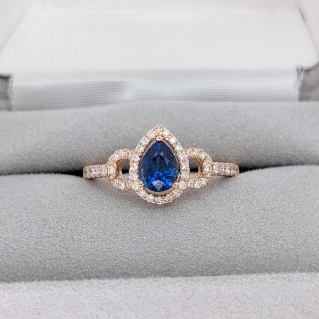 Modern Blue Ceylon Sapphire Ring with Earth Mined Diamonds in Solid 14k Rose Gold Pear 6x4 For Sale - Image 3 of 6