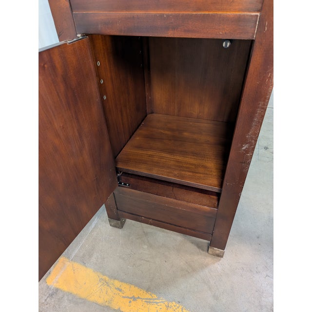 Late 20th Century Mahogany Milling Road SideBoard W/ Hidden Compartments For Sale In Seattle - Image 6 of 11