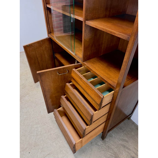 Mid Century Modern American of Martinsville "Dania" Walnut Hutch / China Cabinet For Sale - Image 10 of 12