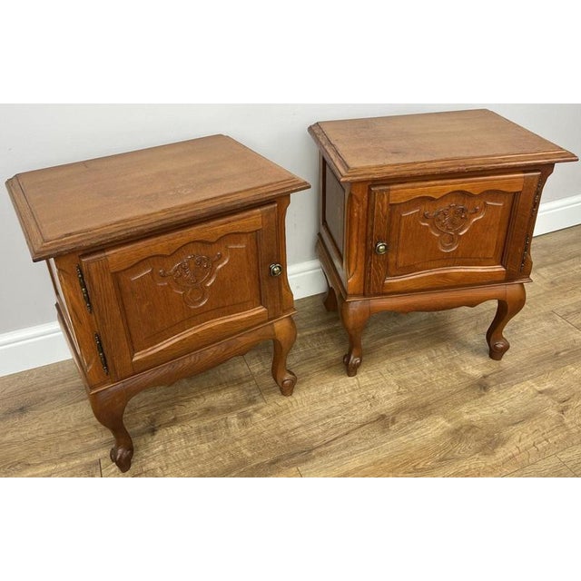 Vintage French Louis Style Oak Bedside Tables, Set of 2 For Sale - Image 4 of 12