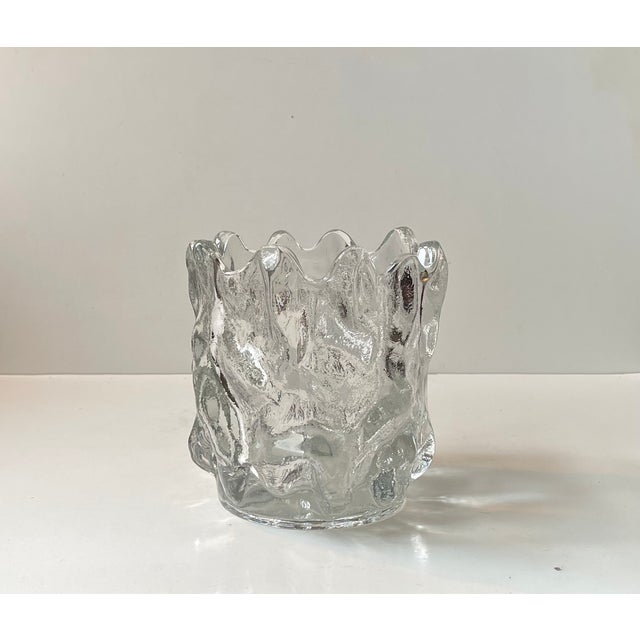 Swedish Modernist Freeform Ice Glass Vase by Göran Wärff for Kosta Boda, 1980s For Sale - Image 11 of 11
