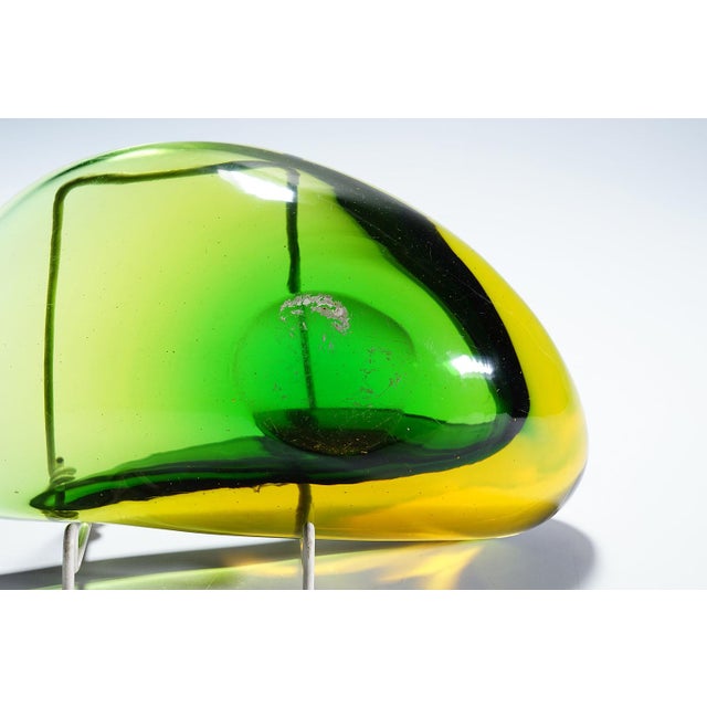 Green Archimede Seguso Sommerso Valva Bowl in Green and Yellow For Sale - Image 8 of 9