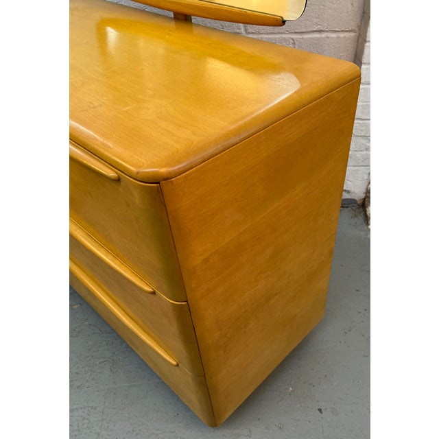 Classic Five Piece Mid-Century Bedroom Set by Heywood-Wakefield Co.5 Pieces For Sale - Image 14 of 18