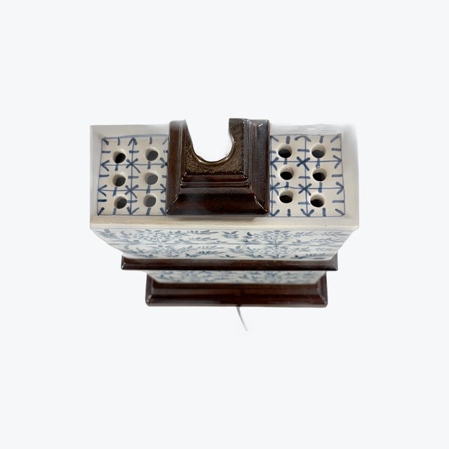 Blue and White Floral Bricks Base Table Lamp For Sale - Image 4 of 4
