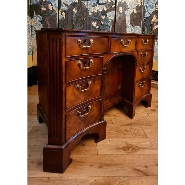 18th Century English Mahogany Serpentine Kneehole Desk, 1760s For Sale - Image 6 of 11