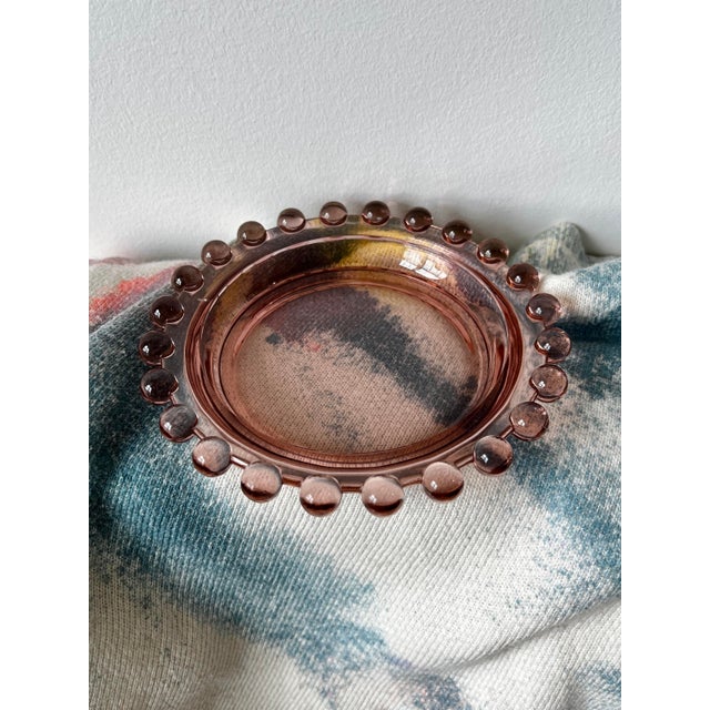 Mid 20th Century Multicolor Candlewick Ashtray Nesting- Set of 3 For Sale - Image 4 of 8