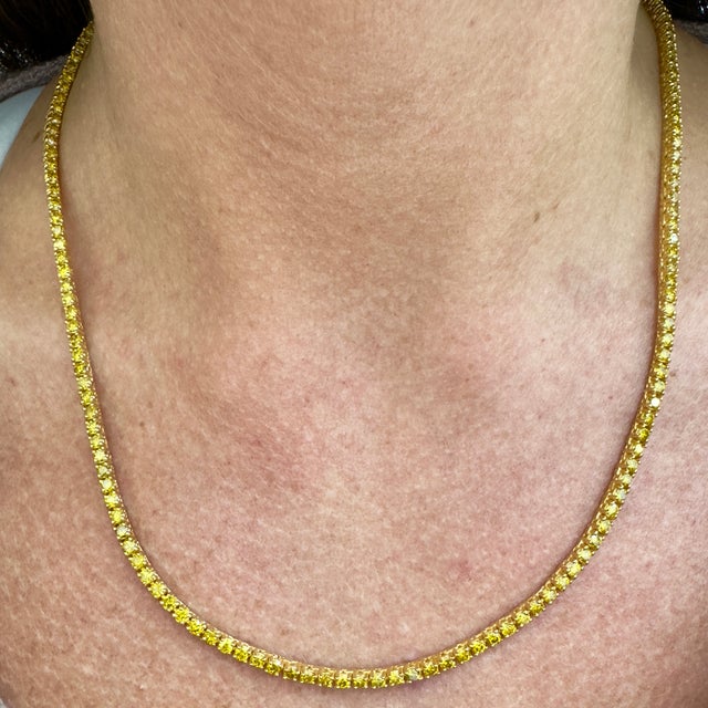 Gender: Ladies Metal Type: 10K Yellow Gold Length: 20.00 inches Width: 2.50 mm Weight: 25.10 grams 10K Yellow Gold single...