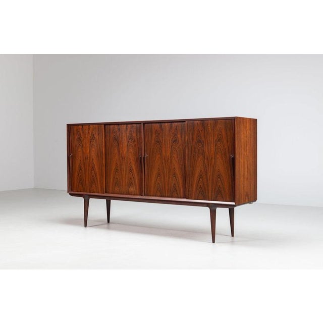 Mid-Century Modern Model 19 Highboard in Rosewood by Gunni Omann for Omann Jun, Denmark, 1960 For Sale - Image 3 of 18