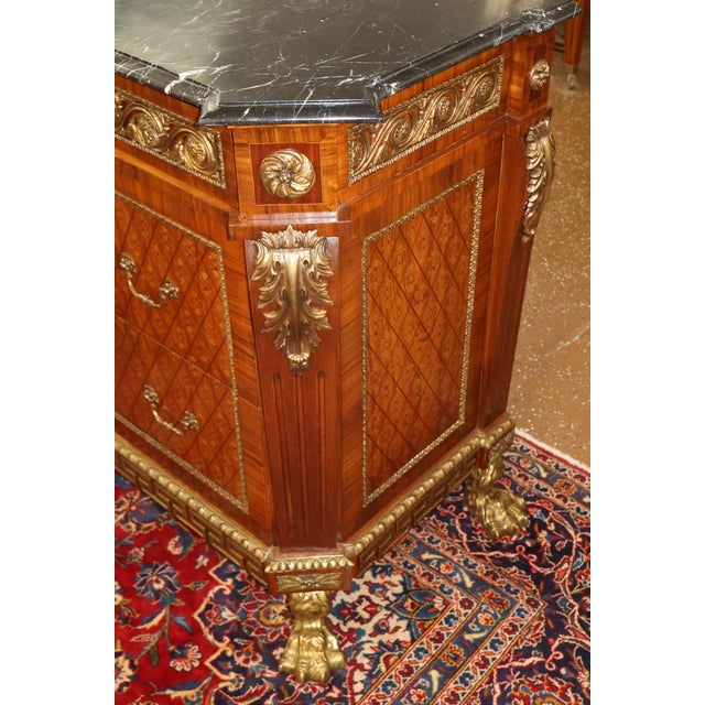 1990s Louis XV French Style Walnut Inlaid Marble Top Gilt Ormolu Chest Dresser Commode For Sale - Image 10 of 13