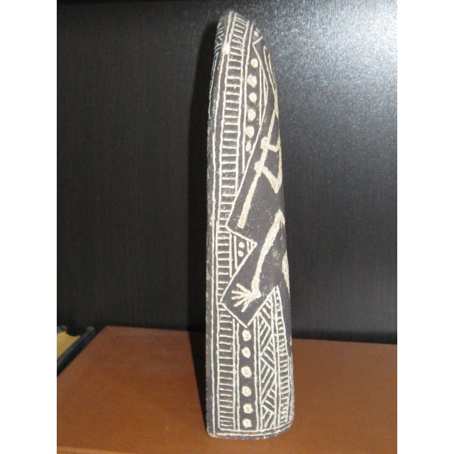 Onyx 1990s Hopi Native American Etched/Painted Stone, Artist Beem For Sale - Image 8 of 10
